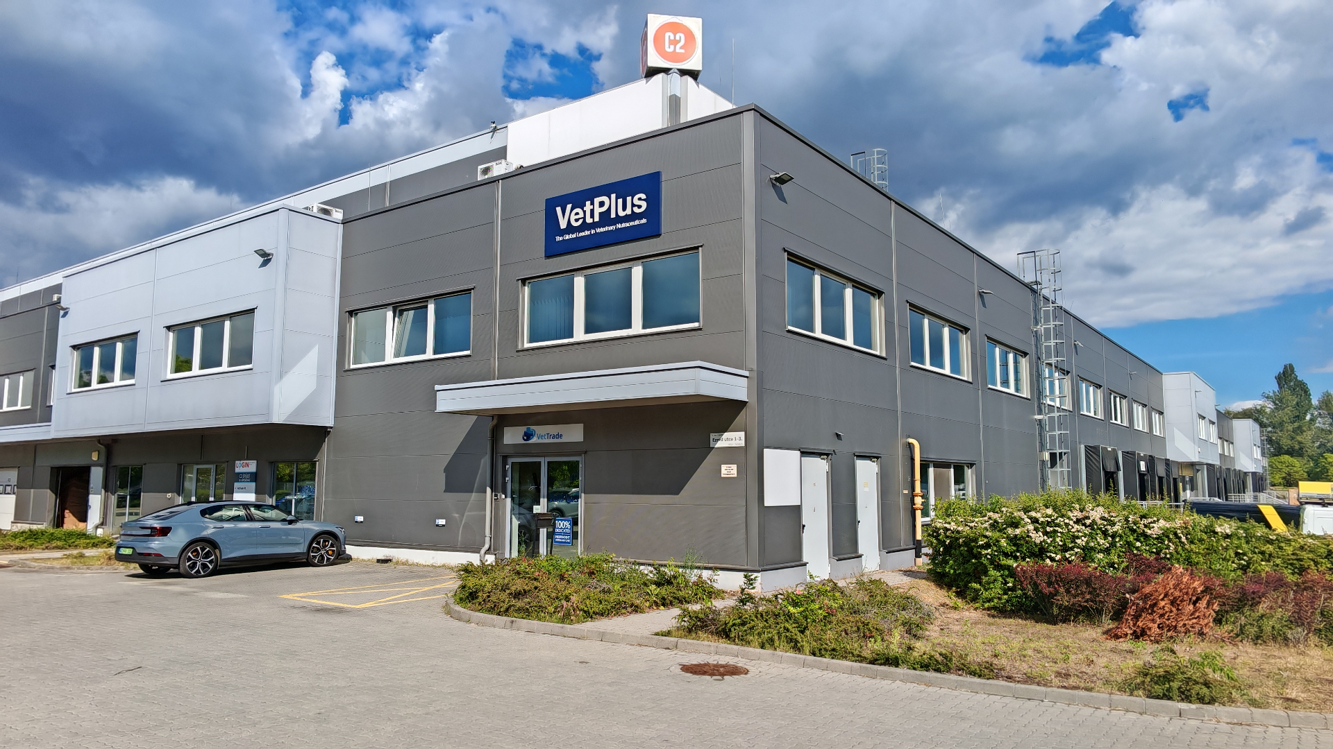 VetTrade headquarters and warehouse in Budapest